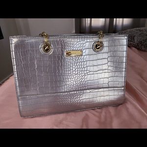 Silver Anne Klein Purse 🦋 In New condition